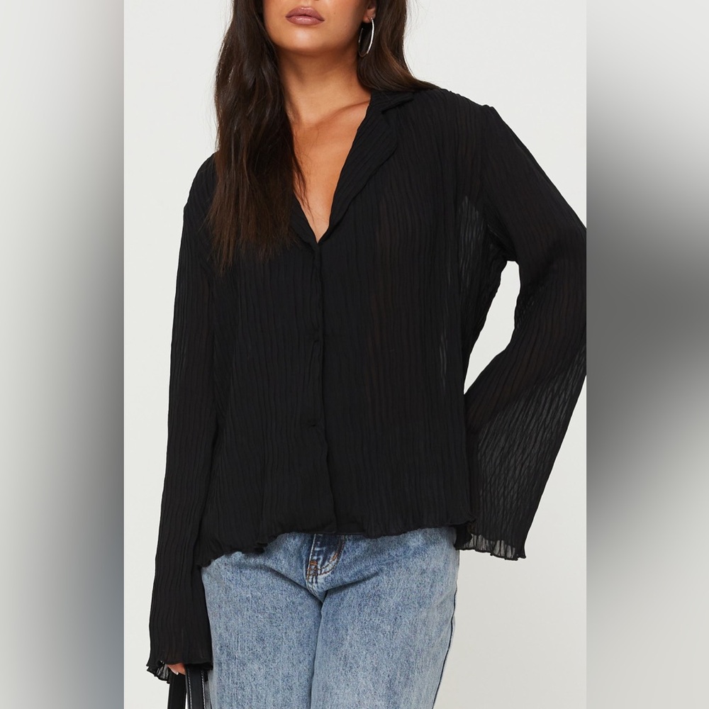 Black NWT Princess Polly Selma Crinkle Button-Up Top